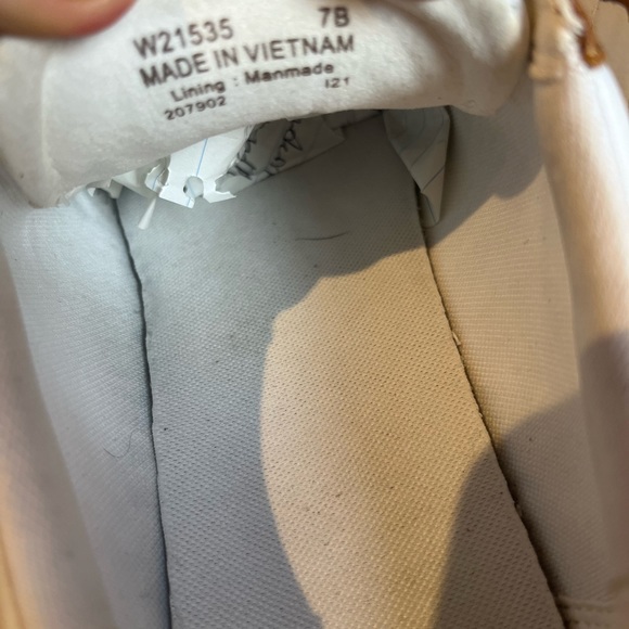 Cole Haan Woman’s Sneakers size 7B - Picture 5 of 5